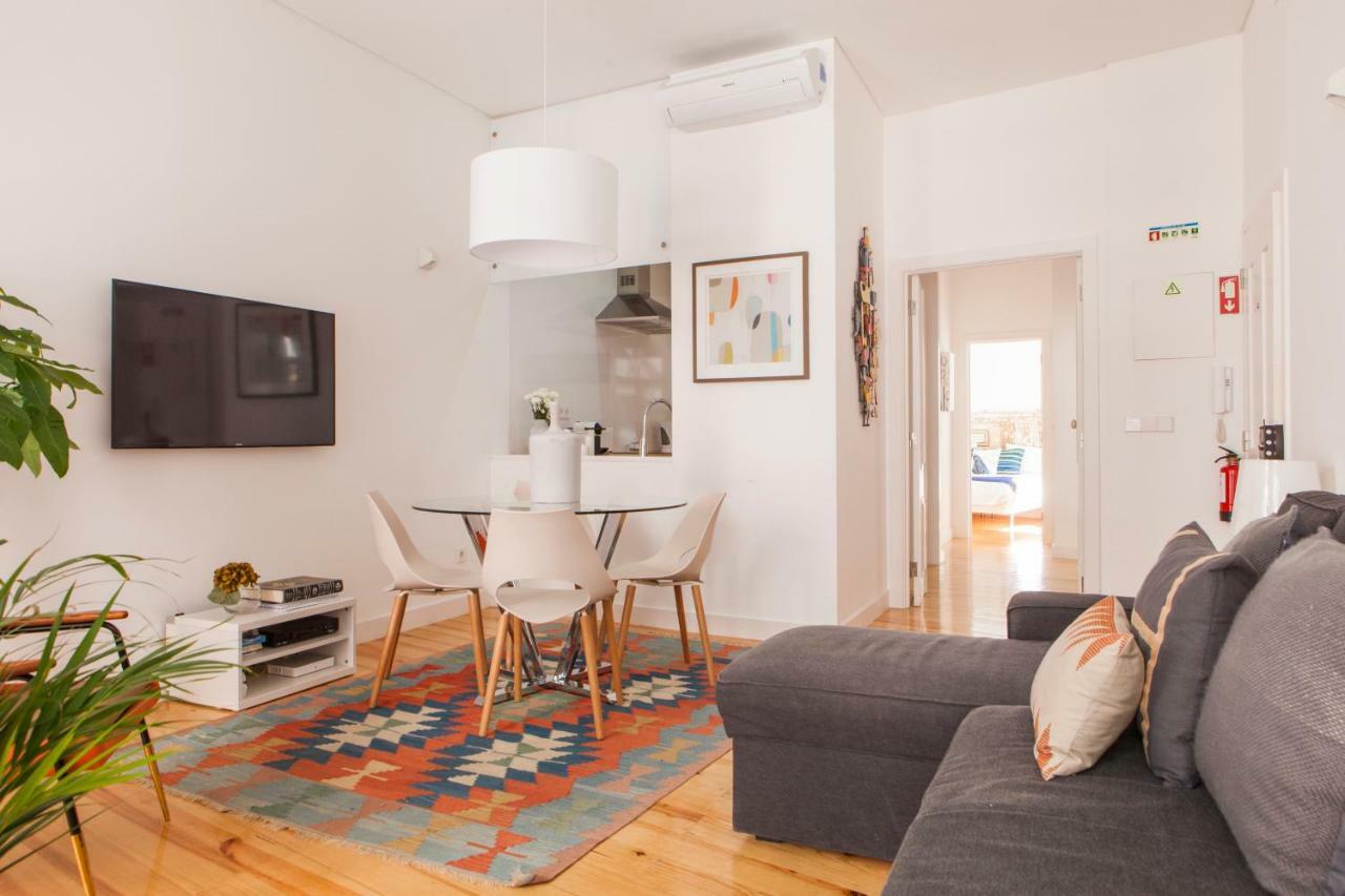 Cozy 1St Floor Flat Central Chiado District With Balconies And Ac 19Th Century Building Lisboa Dış mekan fotoğraf