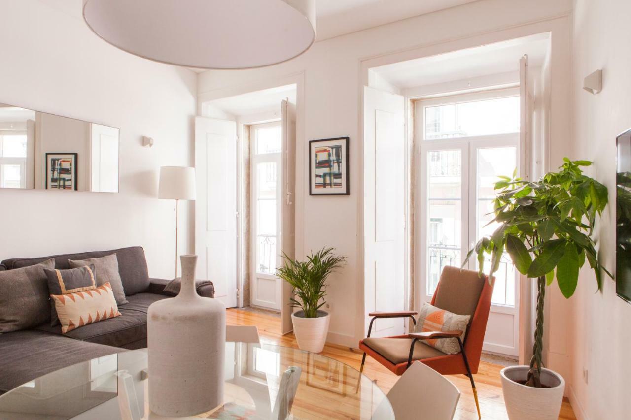Cozy 1St Floor Flat Central Chiado District With Balconies And Ac 19Th Century Building Lisboa Dış mekan fotoğraf