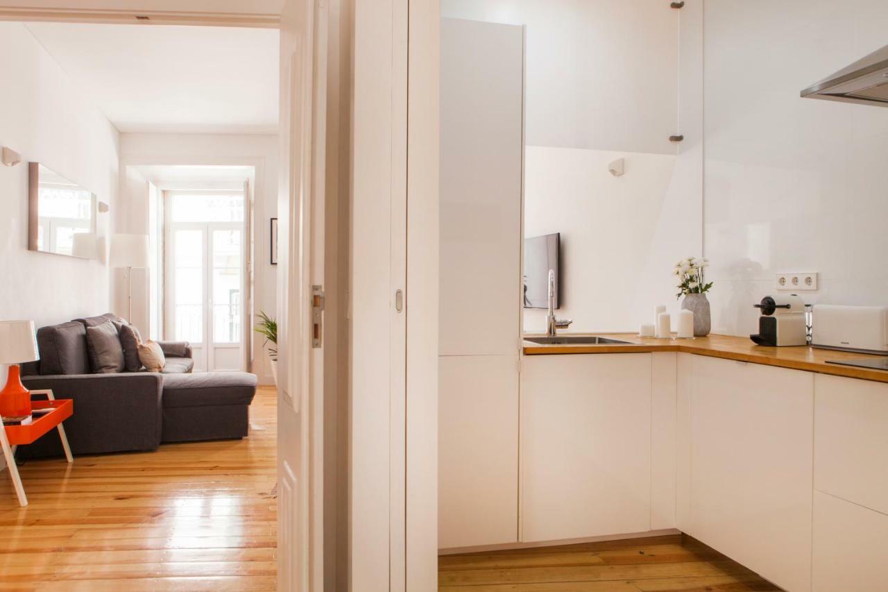 Cozy 1St Floor Flat Central Chiado District With Balconies And Ac 19Th Century Building Lisboa Dış mekan fotoğraf